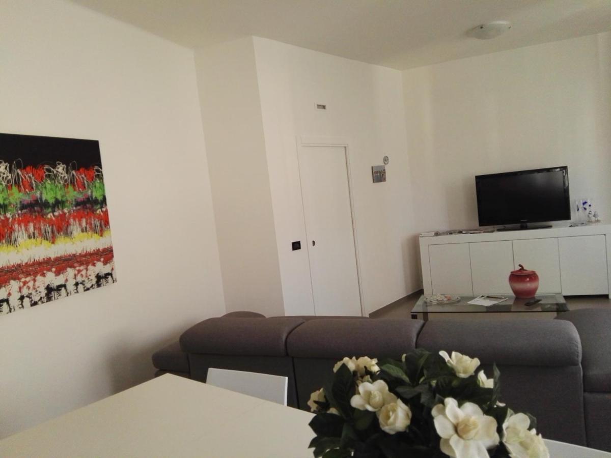 פאנו B&B "Al Colle 11" מראה חיצוני תמונה