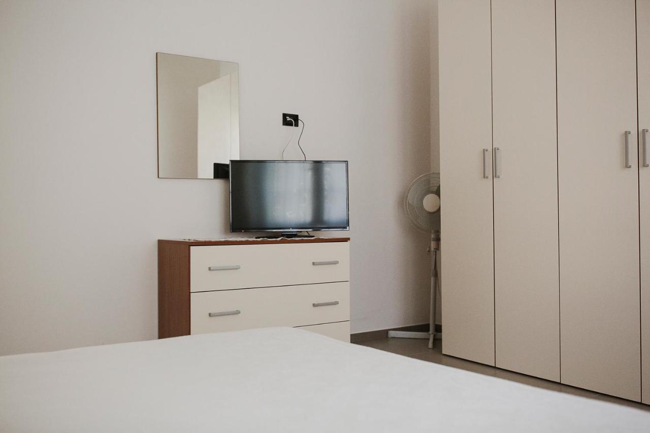 פאנו B&B "Al Colle 11" מראה חיצוני תמונה
